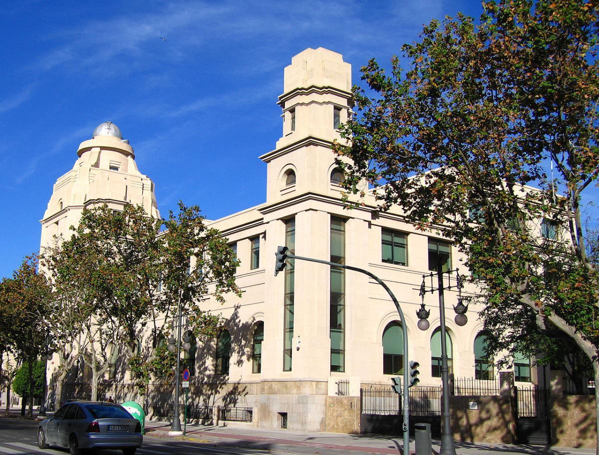 Universitat de ValEncia, Departament de Física Aplicada i Electromagnetisme, Valencia, Spain (Martinez-Tomas C.);